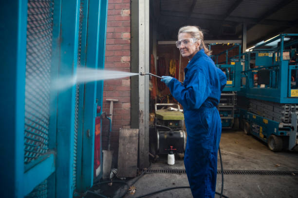 Best Oil and Grease Removal from Surfaces in Staples, MN